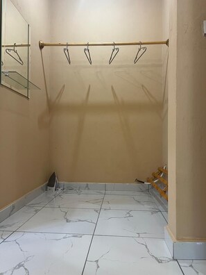 Interior - The Island at BofA Relaxing 2BR Kilifi Villa • Pool • AC • Sleeps 5• New (Kilifi)