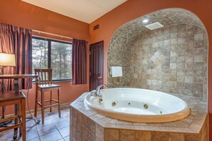 Bruser, hårtørrer, håndklæder, Sæbe