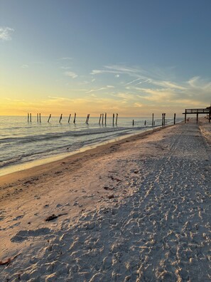 Sun-loungers, beach towels - Ocean Breeze of Redington Beach—Luxury 4-Bedroom Townhome, 2 Min. Walk to Beach! (Redington Beach)