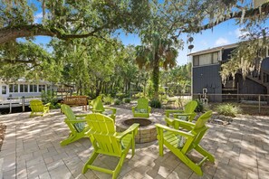 Terrace/patio - Reel Serenity-Waterfront Escape in Old Homosassa-Includes Kayaks/Paddleboards (Homosassa)