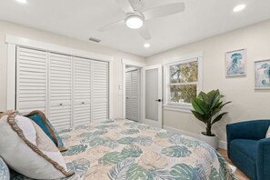 2 slaapkamers, een strijkplank/strijkijzer, wifi, beddengoed