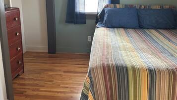 2 bedrooms, WiFi, bed sheets