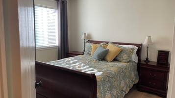 2 bedrooms, iron/ironing board, free WiFi, bed sheets