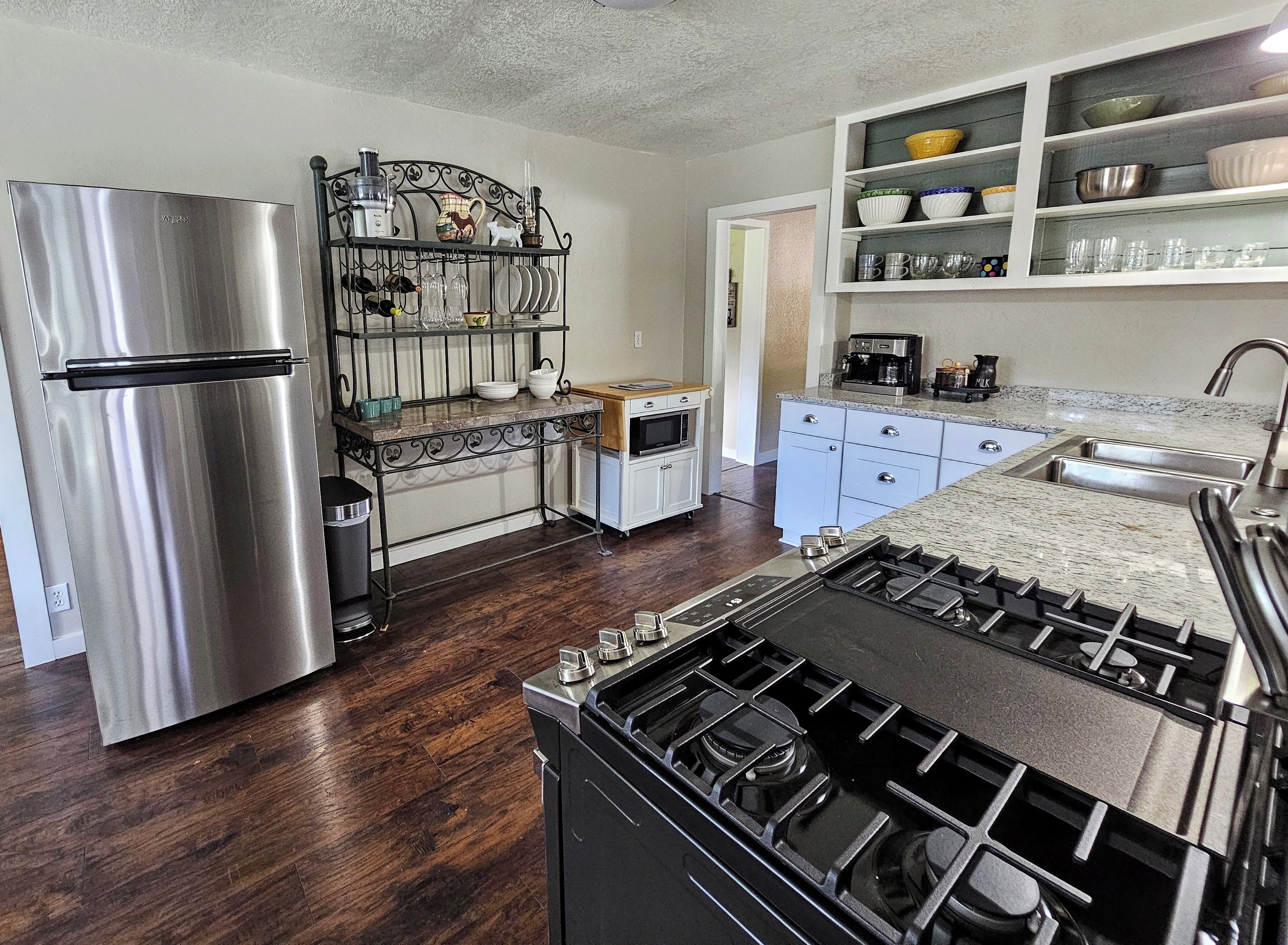 微波炉、烤箱、炉灶