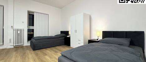 2 bedrooms, free WiFi, bed sheets, wheelchair access