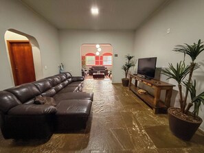 Casa Confort, 3 habitaciones | Sala de estar