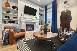 TV, peis og stereoanlegg