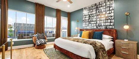 Desk, iron/ironing board, travel cot, WiFi