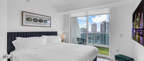 2 soverom, strykejern/-brett, internettilgang og sengetøy