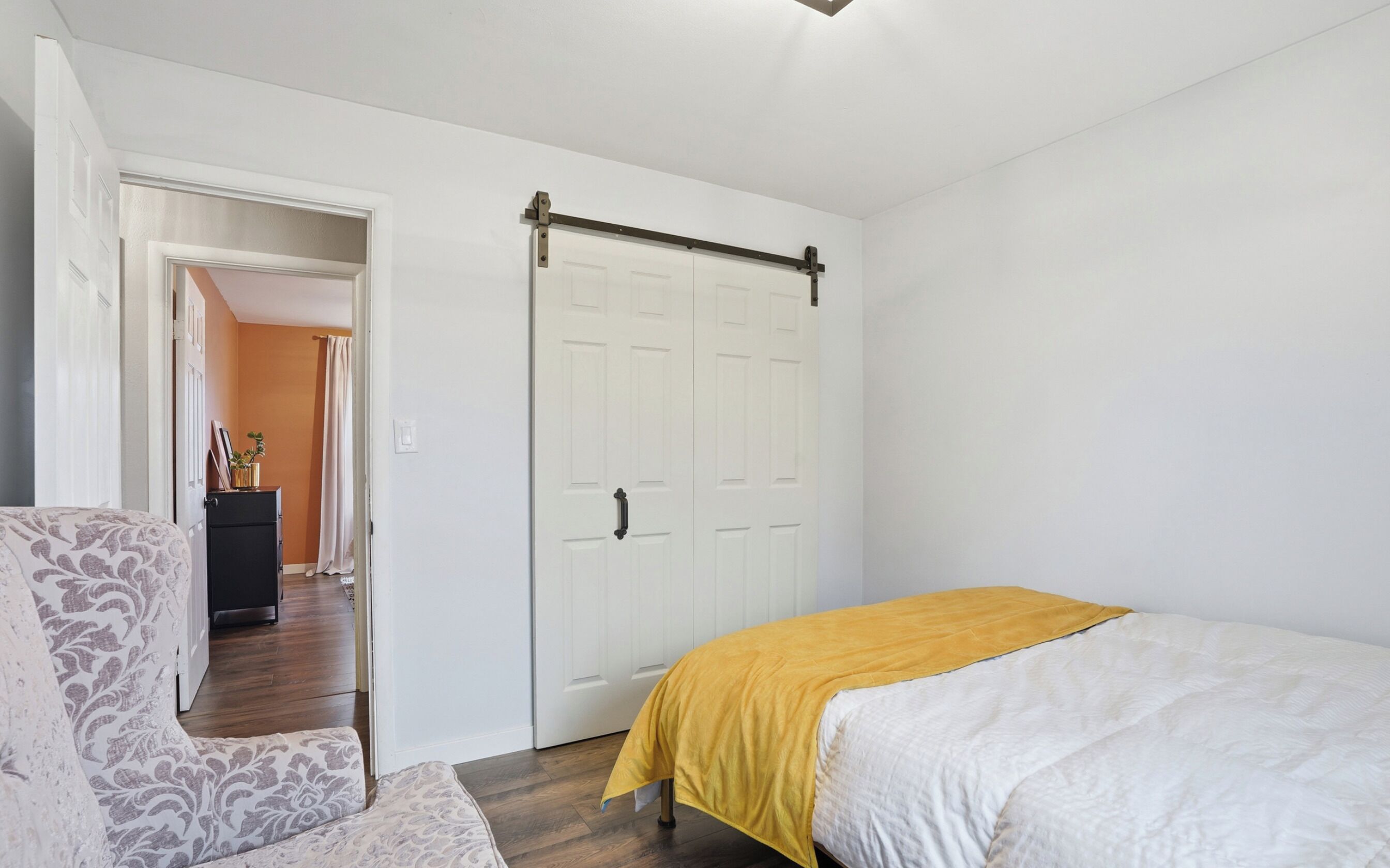 2 chambres, bureau, fer et planche à repasser, Wi-Fi gratuit