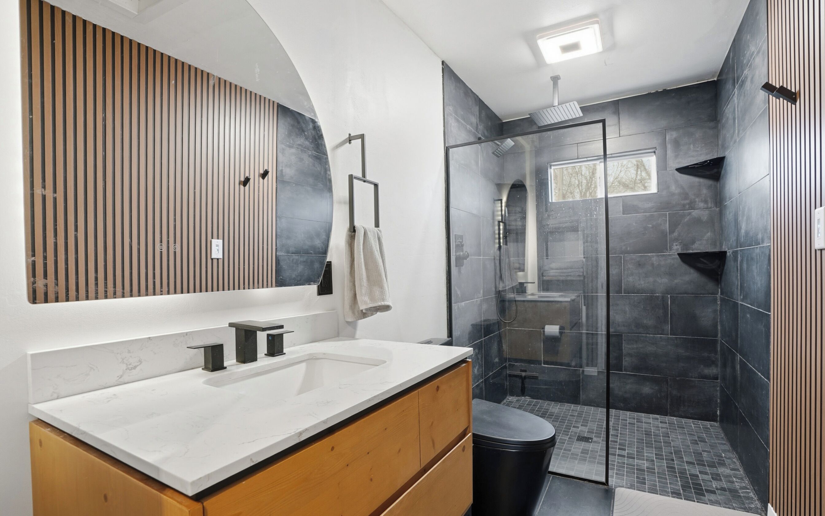 Shower, eco-friendly toiletries, bidet, towels