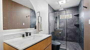 Shower, eco-friendly toiletries, bidet, towels