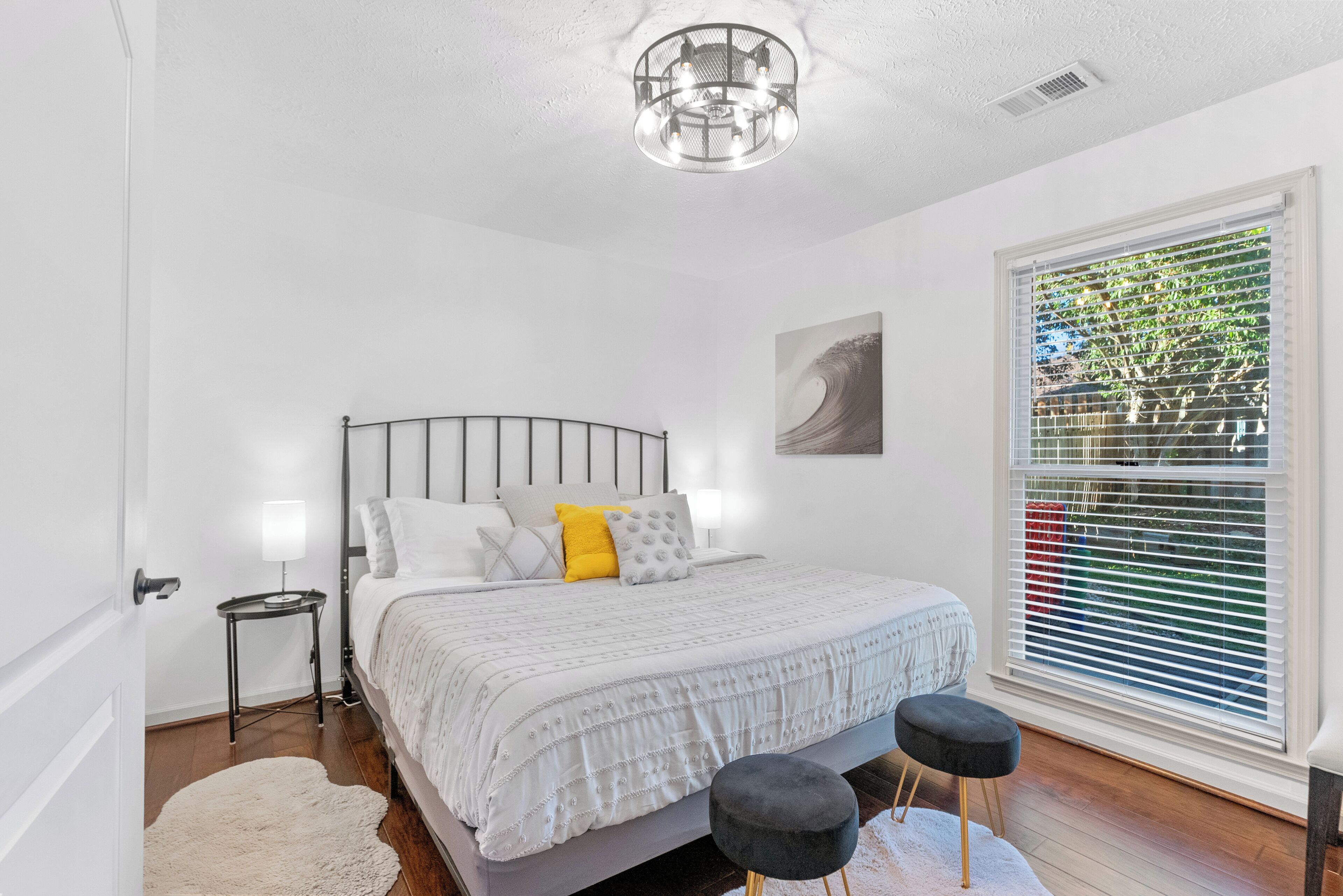 2 chambres, fer et planche à repasser, Wi-Fi gratuit, draps fournis