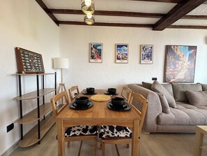 Dining - 2 Bedroom, fast wifi and workspace with sea views (Cabo Negro)