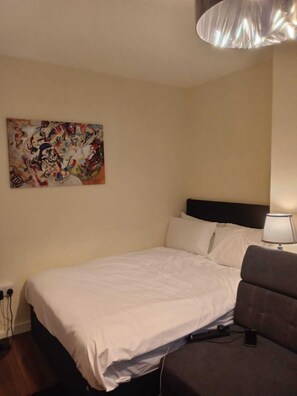 2 bedrooms, iron/ironing board, WiFi, bed sheets - Modern 2BR in heart of Westminster SW1. 10 min walk to Victoria and Big Ben  (London)