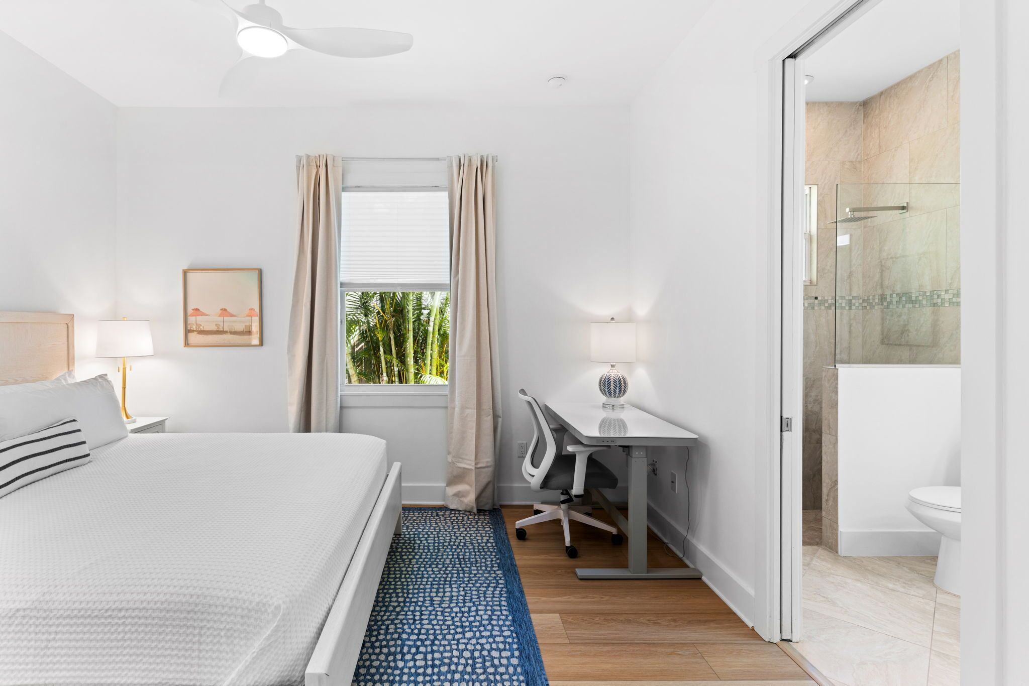 4 bedrooms, desk, iron/ironing board, travel cot