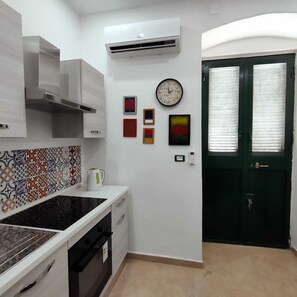 Private kitchen - Angy's Little House is a small abode a 10-minute walk from downtown (Palermo)