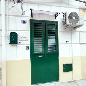 Exterior detail - Angy's Little House is a small abode a 10-minute walk from downtown (Palermo)