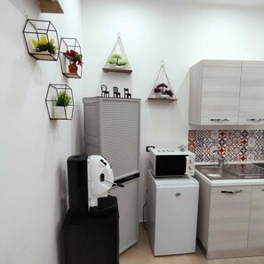 Private kitchen - Angy's Little House is a small abode a 10-minute walk from downtown (Palermo)