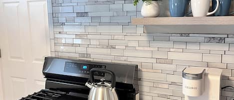 Microondas, parrilla de estufa y lavavajillas