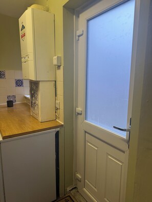 Interior - Ground floor apartment in vibrant Heaton. 1 mile from city centre and near coast (Newcastle upon Tyne)