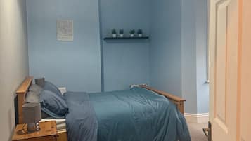 2 makuuhuonetta, silitysrauta/-lauta, Wi-Fi, vuodevaatteet