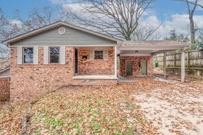 Exterior - Cozy 4BR/3BA Home in Central Little Rock (Little Rock)