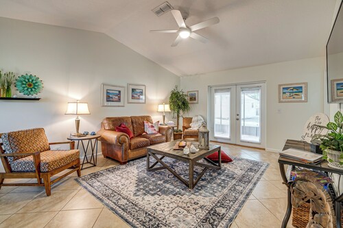 Pet-Friendly Home 12 Mi to WEC & Dtwn Ocala!