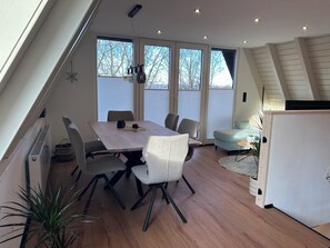 Dining - Chalet on the Biggesee (Olpe)