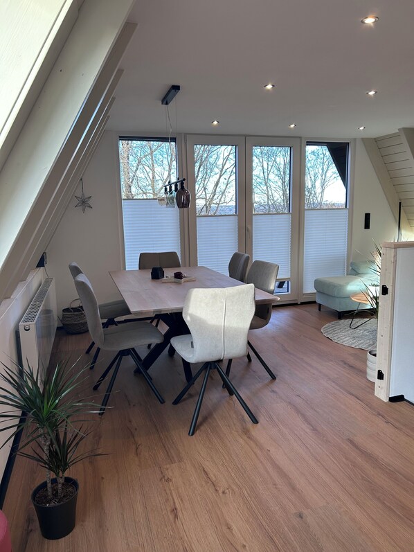 Dining - Chalet on the Biggesee (Olpe)