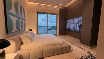 Bureau, fer et planche Ă repasser, Wi-Fi, draps fournis