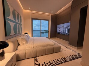 Bureau, fer et planche à repasser, Wi-Fi, draps fournis