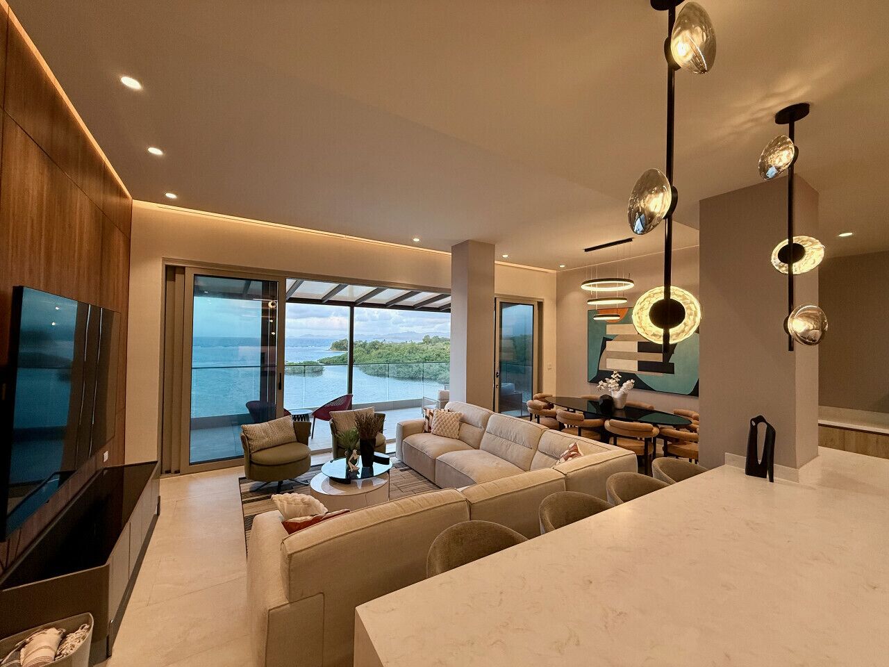 Televisie en een tafeltennistafel