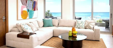 Télévision, table de tennis de table