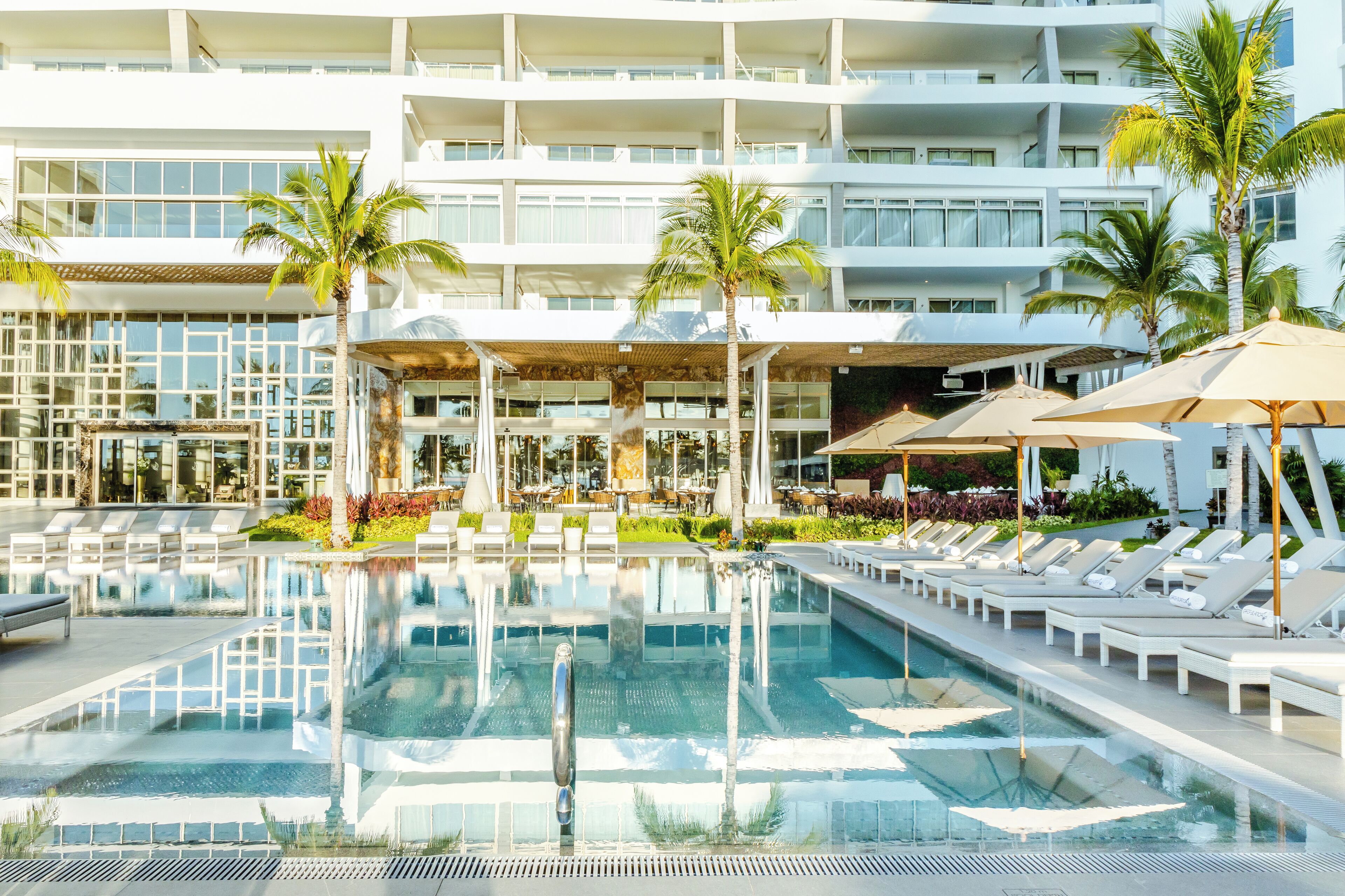 حمّام سباحة خارجي