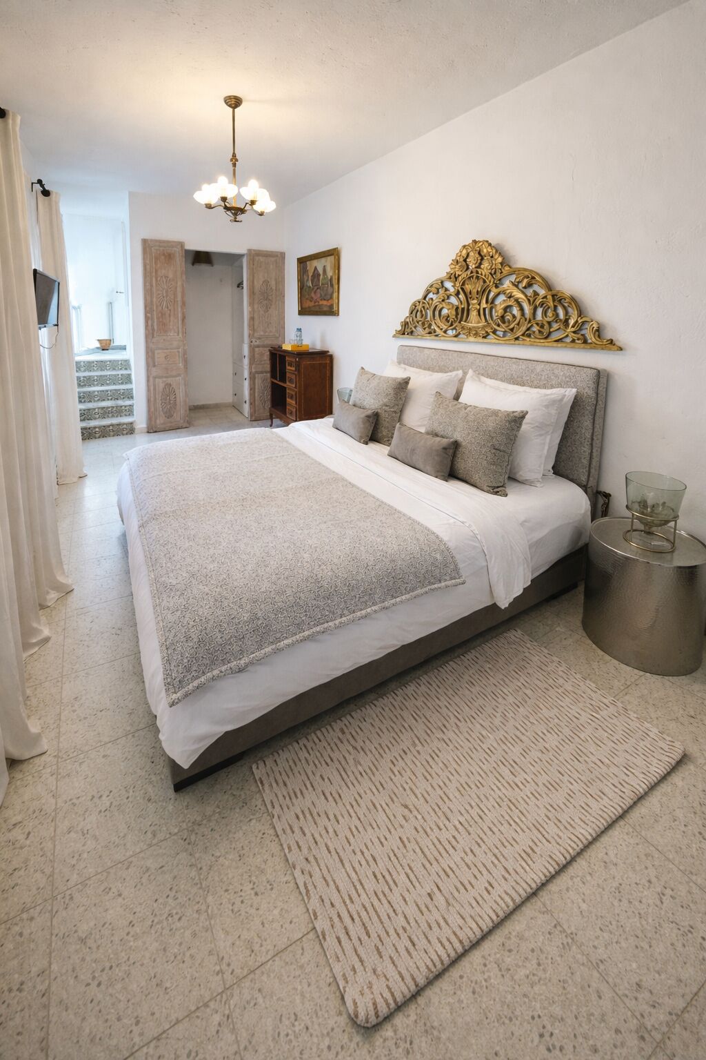 4 bedrooms, iron/ironing board, free WiFi, bed sheets