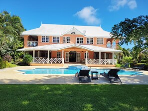 Exterior - Calabash House | 4BR Spacious Family Villa (Lowlands)