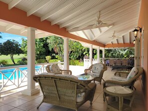 Terrace/patio - Calabash House | 4BR Spacious Family Villa (Lowlands)