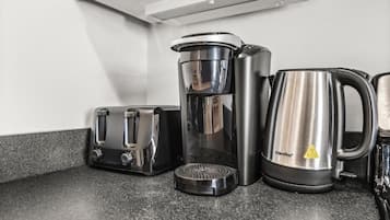 Apartment, 2 Bedrooms | Coffee and/or coffee maker