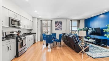 Apartment, 2 Bedrooms | Interior