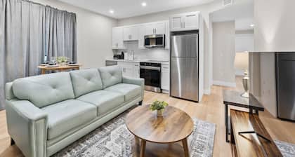 Luxury 2BR near Cambridge