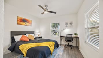 2 chambres, fer et planche Ă repasser, Wi-Fi, draps fournis