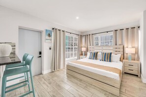 Iron/ironing board, travel cot, free WiFi, bed sheets - Hawksbill 201 | Beach Studio | Heated Pool (Lauderdale-by-the-Sea)