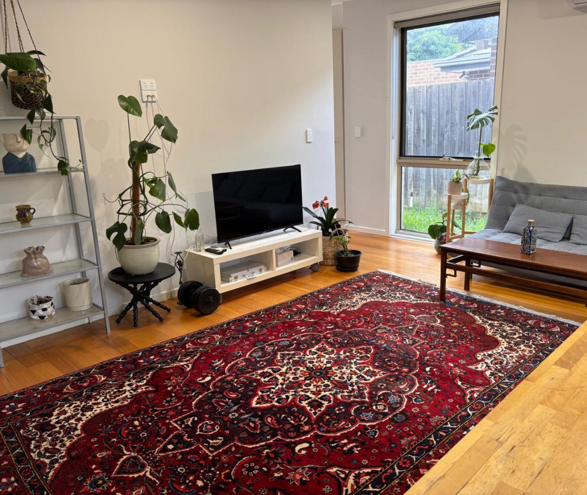 TV, offices