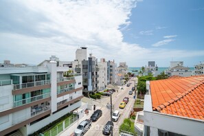Parking - Apt w/ Balcony Steps From the Beach - Ids0501 (Florianópolis)