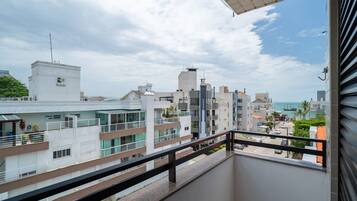 Apartamento básico | Terraço/pátio