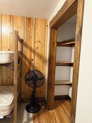 Interior - Sturgis Cozy Cottage (Sturgis)
