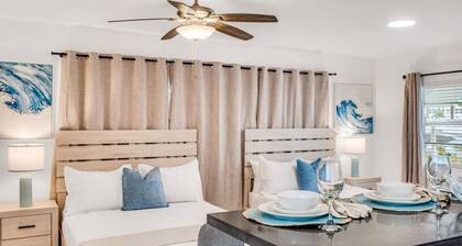 Kemp's Ridley 101 Oceanfront Studio Heated Pool