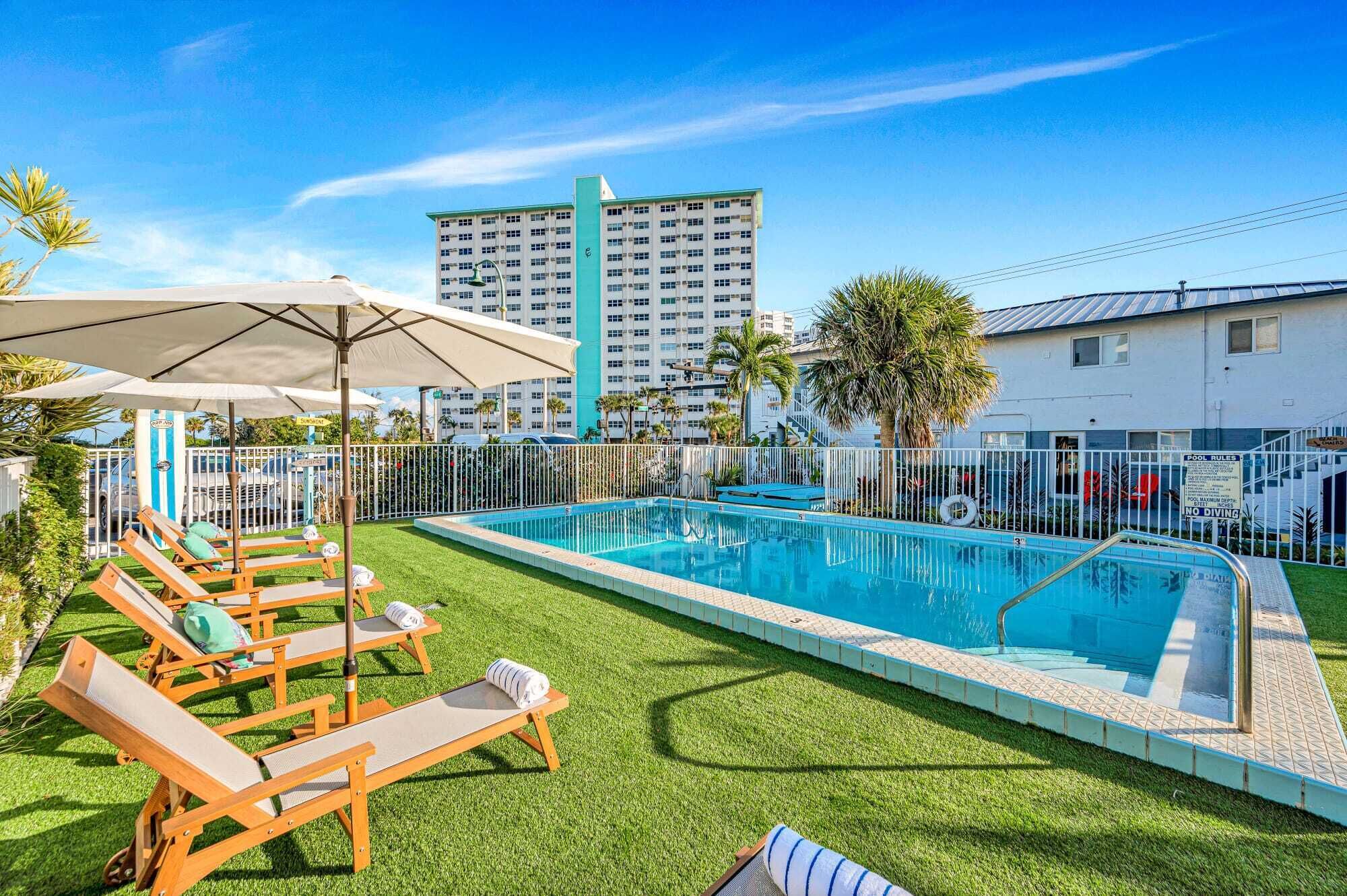 Outdoor pool, a heated pool