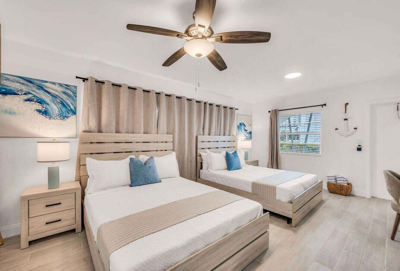 Bügeleisen/Bügelbrett, Reisekinderbett, kostenloses WLAN, Bettwäsche